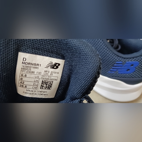 New Balance District Run V1 running shoes eclipse NWOT - Picture 8 of 8